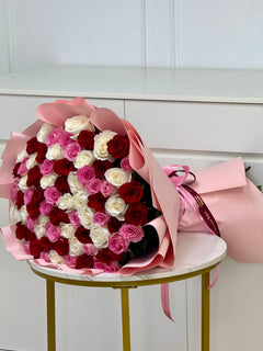 
                    
                      Arreglo de 100 rosas premium
                    
                  