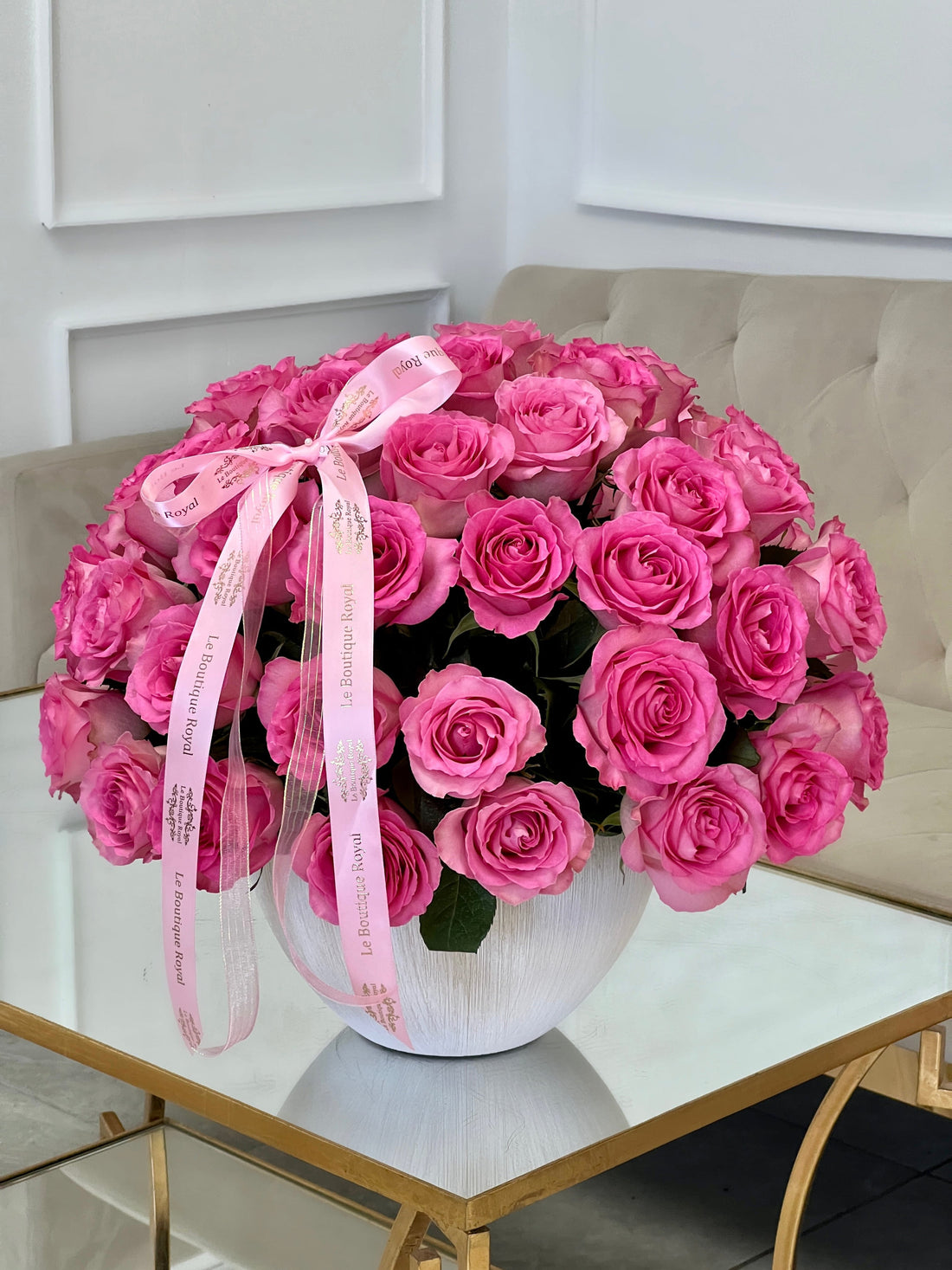 Rosas rosadas en un florero