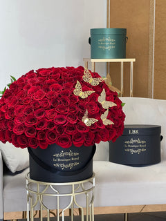 
                    
                      100 Rosas Rojas Con Mariposas
                    
                  