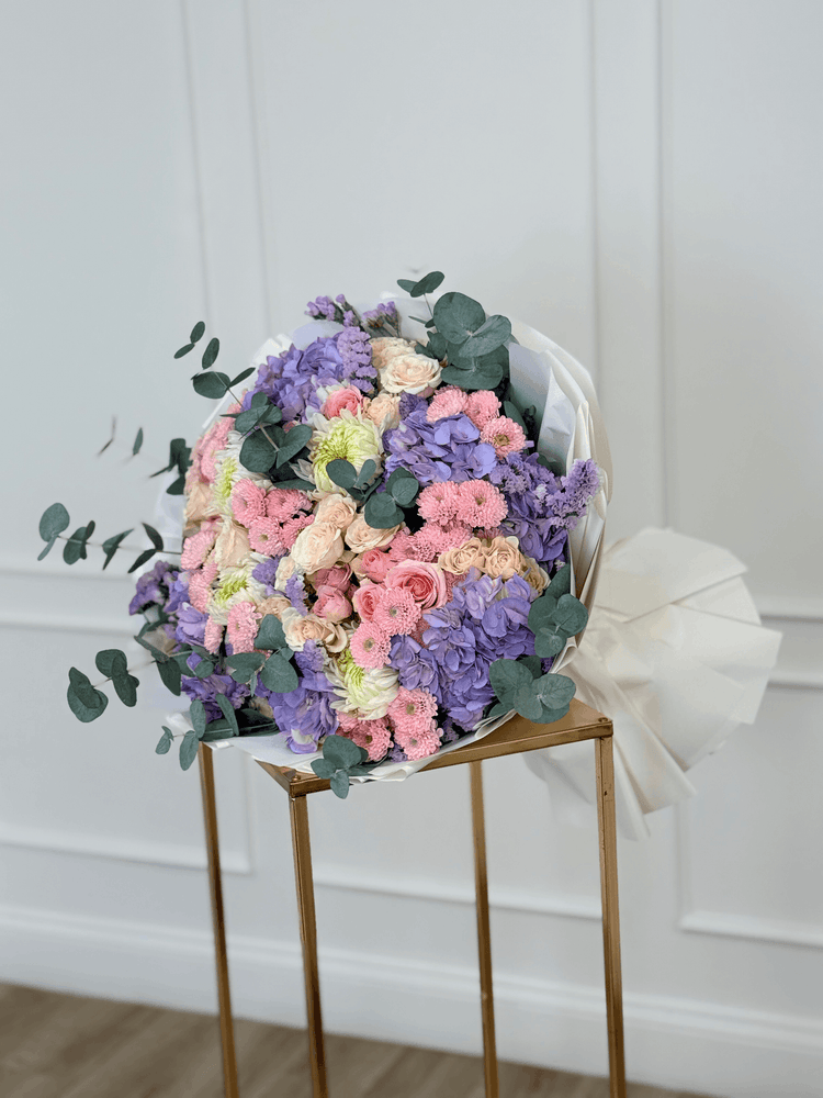 Luxury Hand-Tied Bouquet of Fresh Seasonal Flowers | Le Boutique Royal