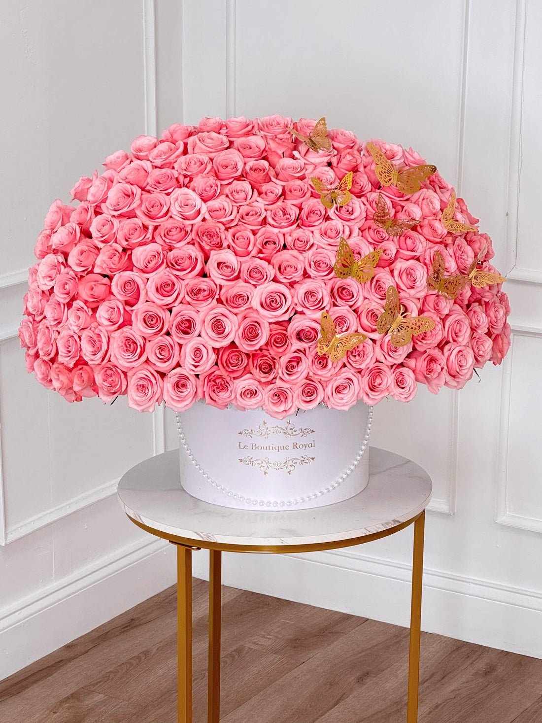 100 light pink Roses With Butterflies