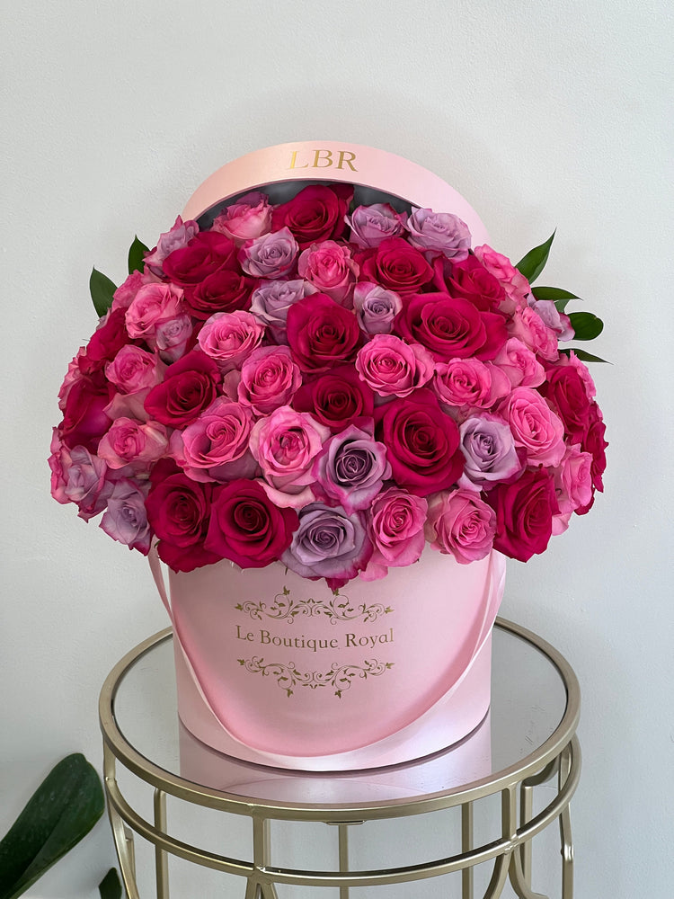 Rosas rosadas, rosas fuertes y moradas – Arreglo floral de lujo | Le Boutique Royal