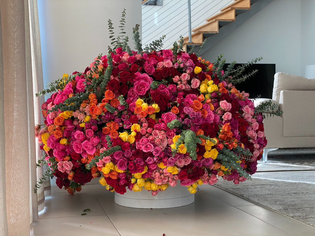 Grand luxury flower vase by Le Boutique Royal