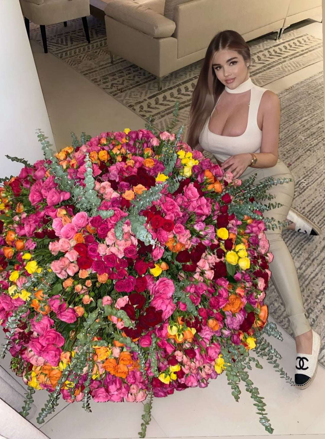 Grand luxury flower vase by Le Boutique Royal