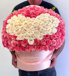
                    
                      Rosas de corazón rosa en caja exclusiva – Arreglo floral de lujo | Le Boutique Royal
                    
                  