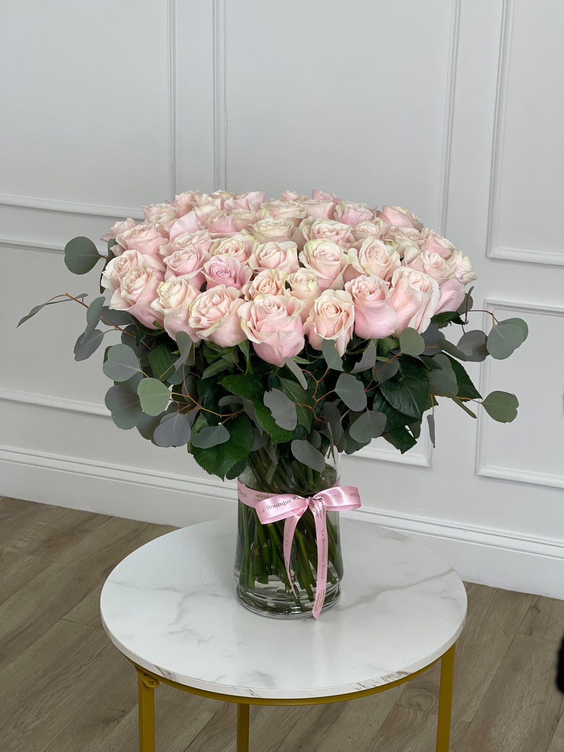 Premium Long Stem Pink Flower Arrangement | Le Boutique Royal