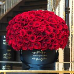 
                    
                      100 Roses in Signature Box – Luxury Flower Arrangement | Le Boutique Royal
                    
                  