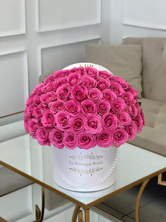 
                    
                      50 Rosas Rosadas en Caja Exclusiva – Arreglo Floral de Lujo | Le Boutique Royal
                    
                  