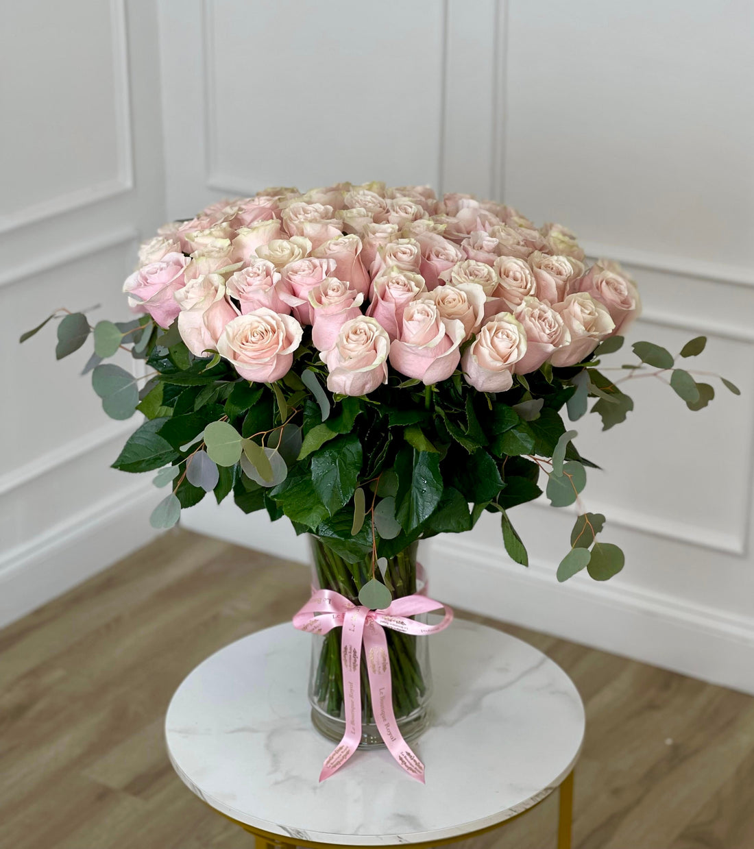 Premium Long Stem Pink Flower Arrangement | Le Boutique Royal