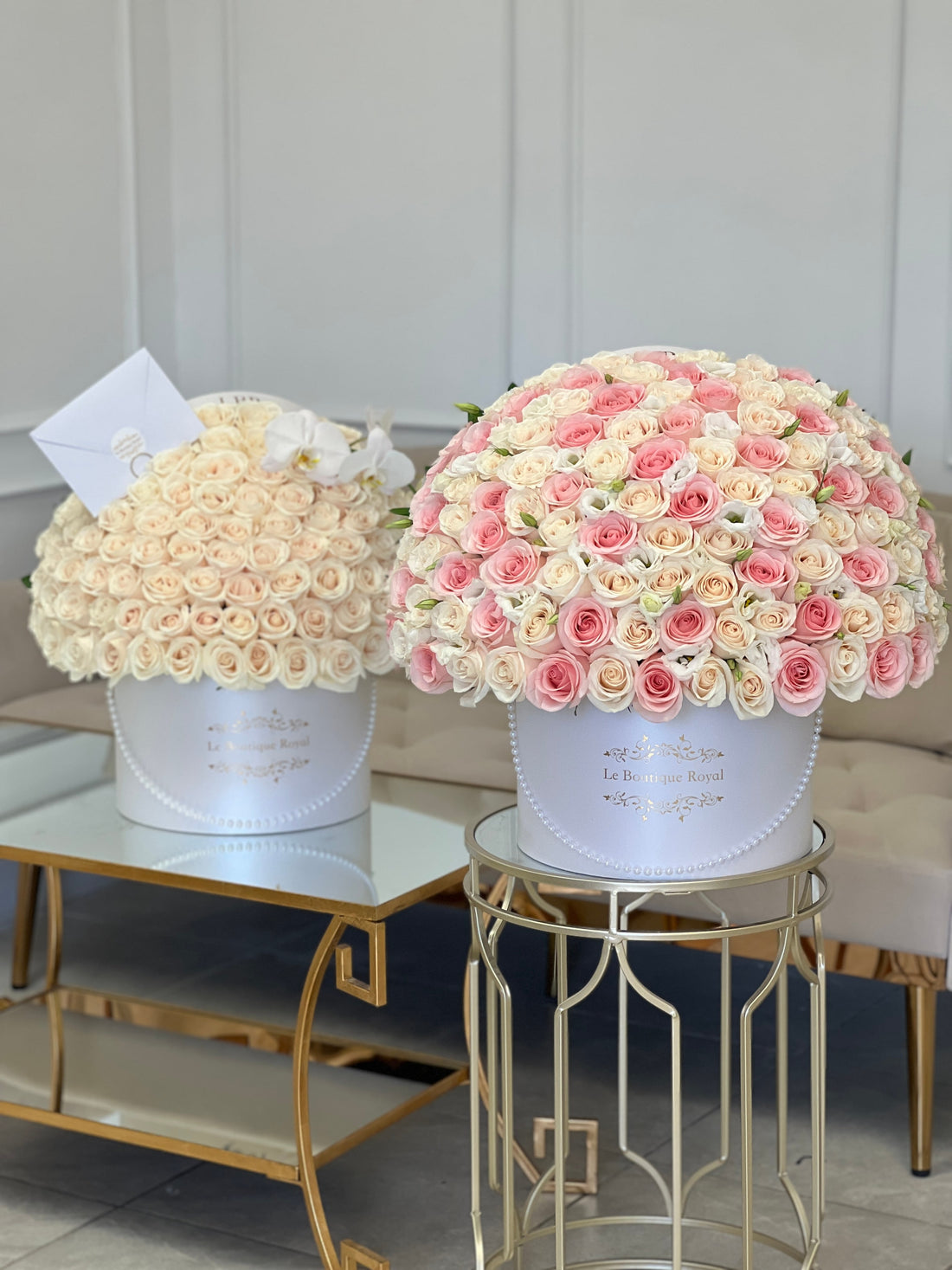 Rosas rosadas y blancas en caja exclusiva – Arreglo floral de lujo | Le Boutique Royal