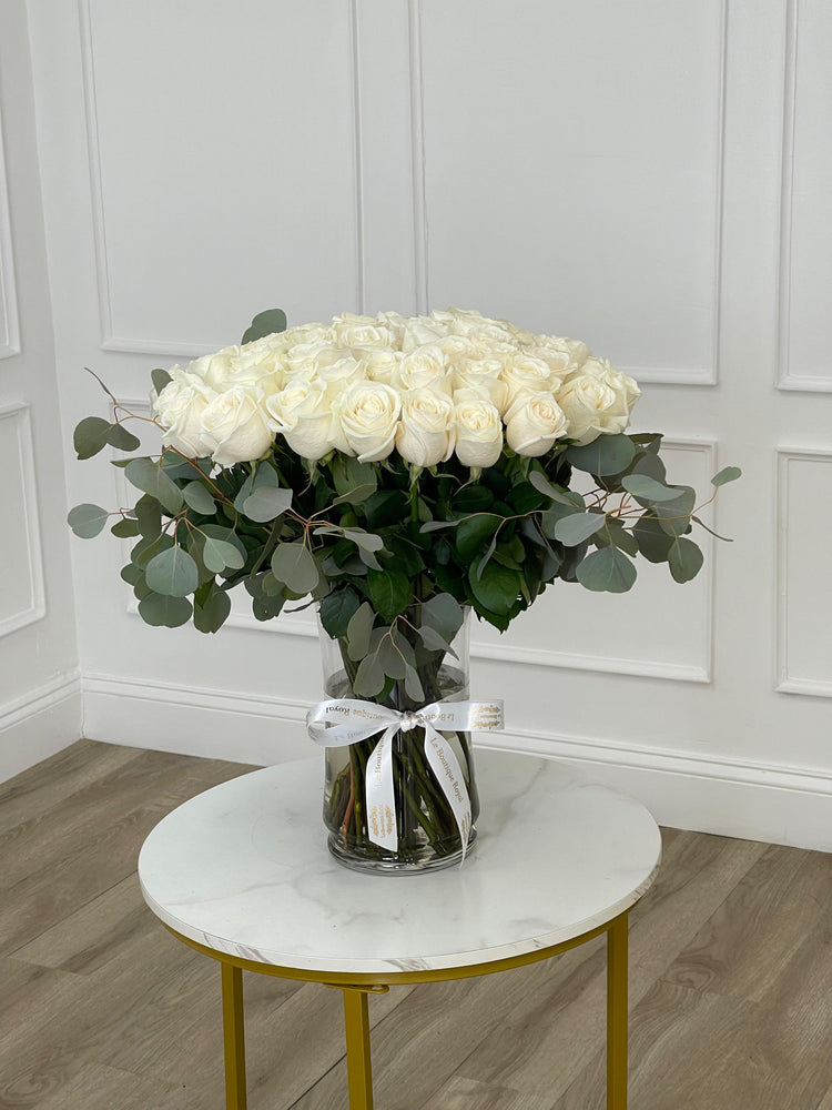 Luxury White Roses in Elegant Vase | Le Boutique Royal