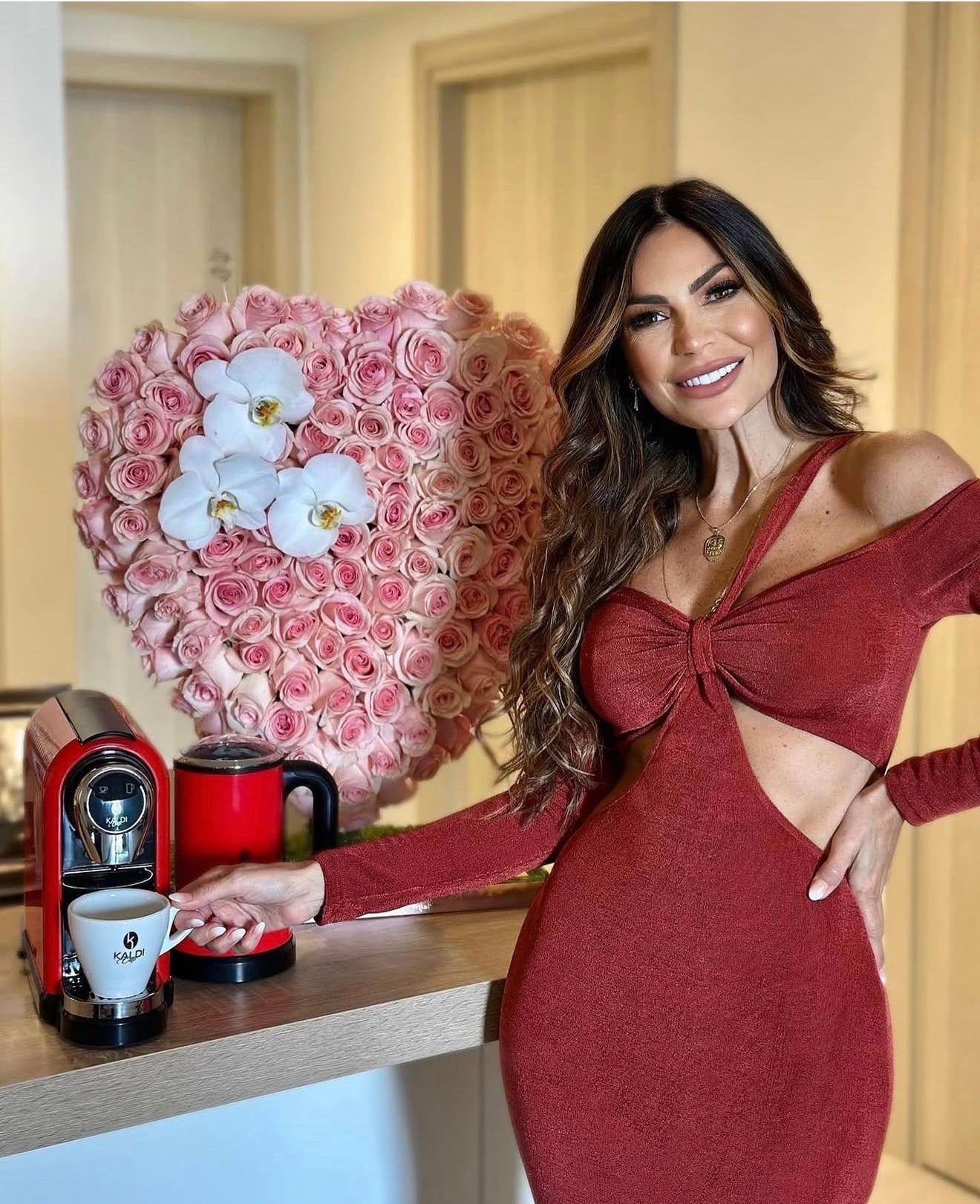Galería de clientes Le Boutique Royal con un arreglo de rosas rosadas