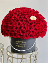 Red Flowers – Luxury Flower Arrangement | Le Boutique Royal