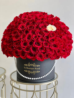 
                    
                      Red Flowers – Luxury Flower Arrangement | Le Boutique Royal
                    
                  