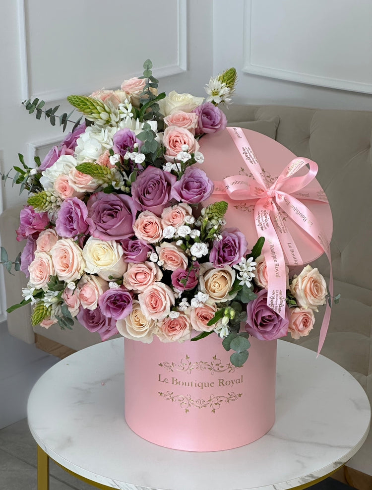 Mezcla Rosa Con Iris, Hortensias, Lirios De Cala, Rosas – Arreglo Floral De Lujo Miami | Le Boutique Royal